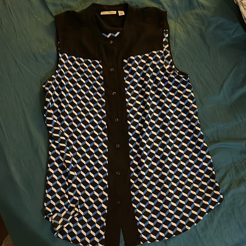 Sleeveless sheer button down top size M